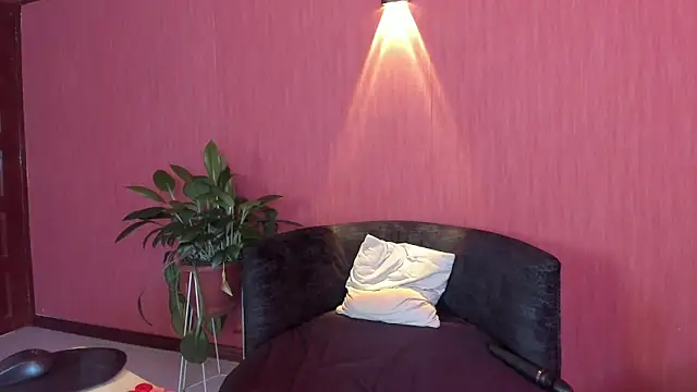 ChloeTurner  online show from 03/25/26, 08:04