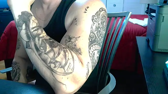 Aaron Rose25 online show from 10/21/25, 03:07