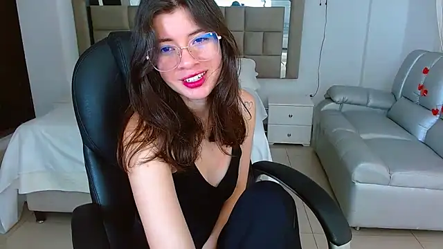 zoecruzz online show from 03/08/26, 01:26