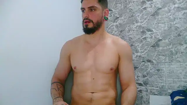 Aaron kwok28 online show from 02/18/25, 10:36