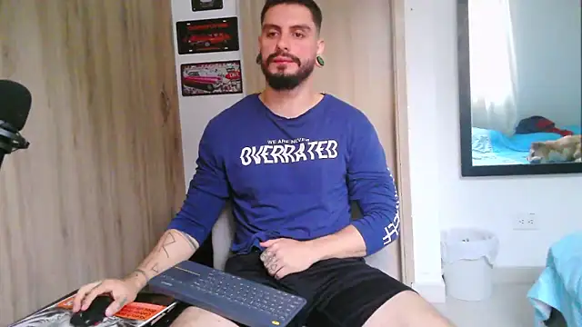 Aaron kwok28 online show from 02/25/26, 09:57