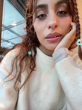 Katee Jones online show from 12/18/25, 10:38