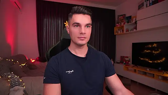 Snapshot of billypassion chatting on 12/02/24, 09:45 billypassion online show from 12/02/24, 09:45