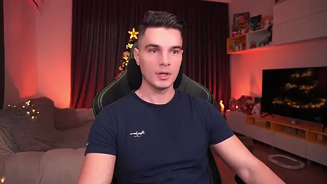 Snapshot of billypassion chatting on 12/21/24, 10:28 billypassion online show from 12/21/24, 10:28