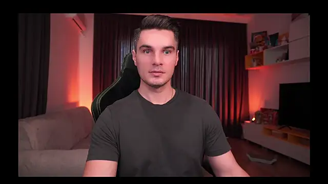 Snapshot of billypassion chatting on 01/28/25, 10:56 billypassion online show from 01/28/25, 10:56