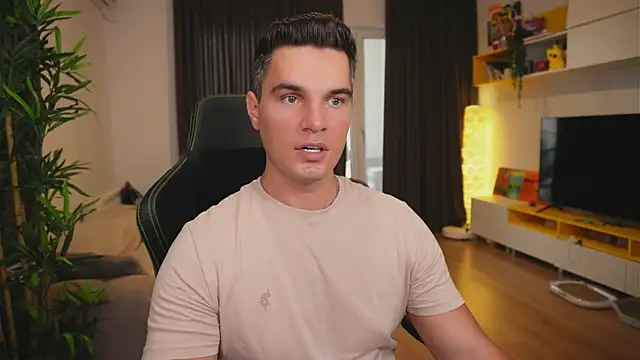 Snapshot of billypassion chatting on 09/11/25, 01:33 billypassion online show from 09/11/25, 01:33