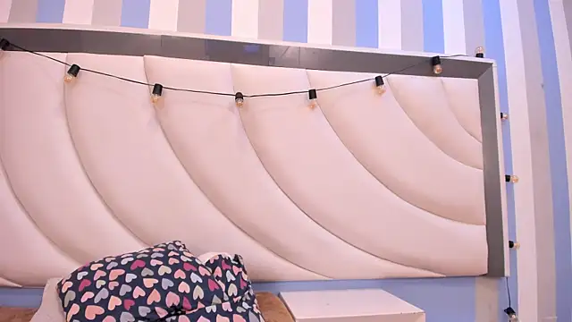 BritneyCollins online show from 04/18/26, 07:18