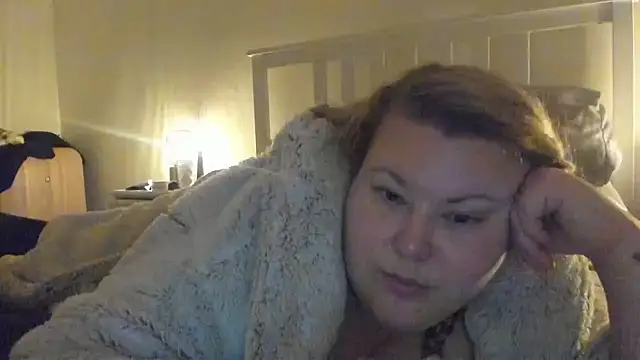 Busty-BBW-Emilie online show from 01/21/25, 02:00