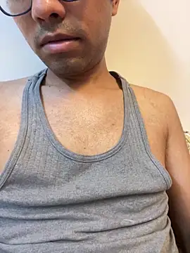 BoyzaraHatke online show from 04/24/26, 04:42