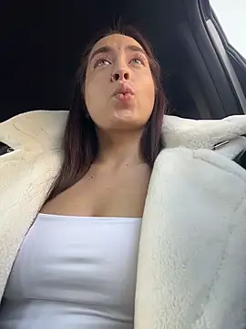 Holly Play online show from 02/07/26, 12:20