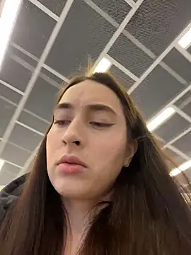 Holly Play online show from 03/03/26, 09:04