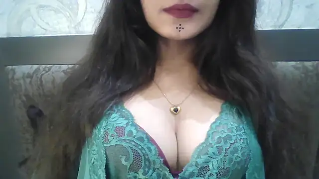 Snapshot of krati74 chatting on 09/29/25, 05:40 krati74 online show from 09/29/25, 05:40