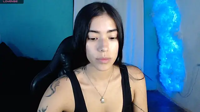 Snapshot of LESLIEBLACK_ chatting on 04/02/26, 01:47 LESLIEBLACK online show from 04/02/26, 01:47
