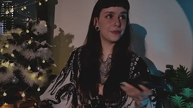 MichaellaMoon online show from 12/20/25, 06:59