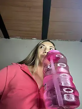 Snapshot of Iris_lee chatting on 03/14/25, 11:00 Iris lee online show from 03/14/25, 11:00