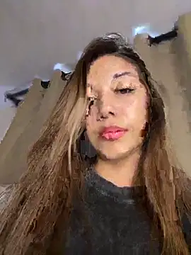 Snapshot of Iris_lee chatting on 10/08/25, 07:44 Iris lee online show from 10/08/25, 07:44