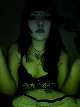 belletotosa online show from 11/18/25, 01:33