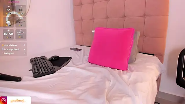 Snapshot of Gisellmejiaa chatting on 12/21/24, 03:42 Gisellmejiaa online show from 12/21/24, 03:42