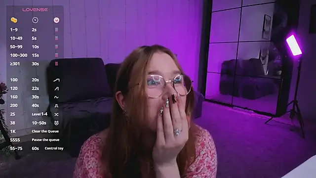 Snapshot of bonnie_wright chatting on 01/14/25, 07:11 bonnie wright online show from 01/14/25, 07:11