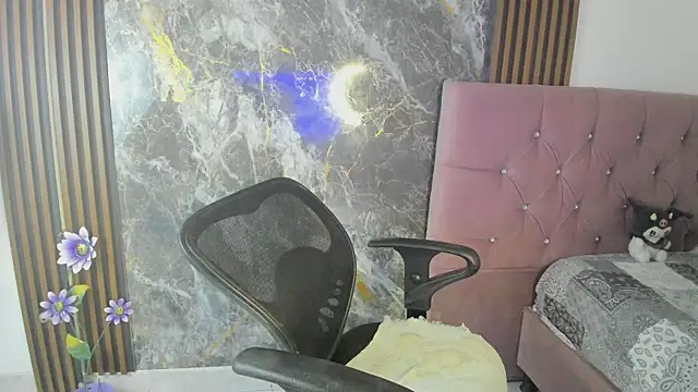 nicol jone1 online show from 06/02/26, 12:34