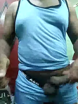 Snapshot of ShelfyOfferer chatting on 09/28/25, 10:53 ShelfyOfferer online show from 09/28/25, 10:53