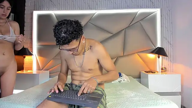 Bonny Bonss online show from 03/08/25, 07:42