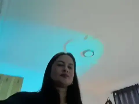 lucy diiaz online show from 09/22/25, 08:11