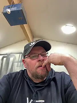 Snapshot of Thenakedjoiner1 chatting on 02/21/26, 05:03 Thenakedjoiner1 online show from 02/21/26, 05:03