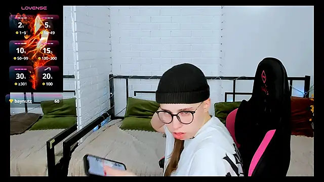 Dolly  Queen  online show from 12/24/24, 02:21