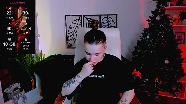 Dolly  Queen  online show from 01/14/25, 02:29