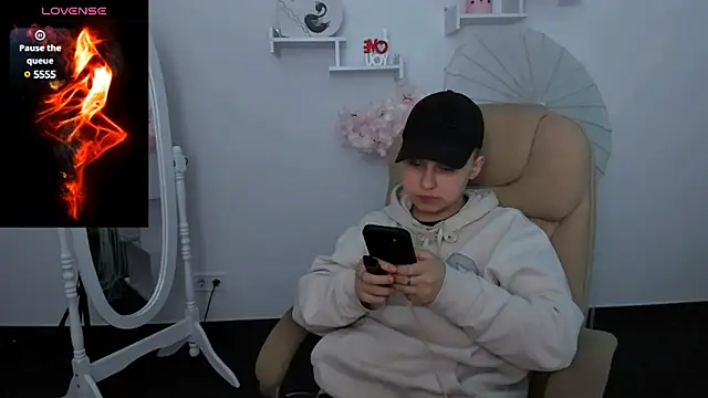 Dolly  Queen  online show from 01/20/25, 11:54