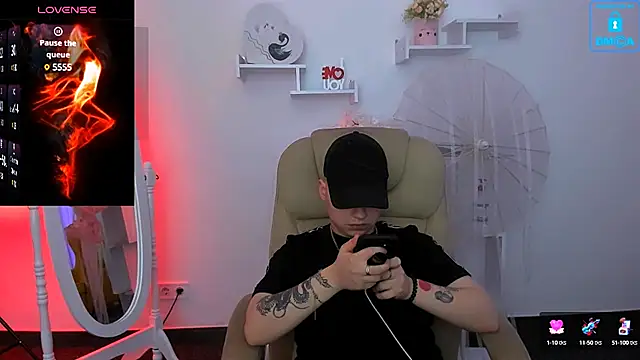 Dolly  Queen  online show from 01/25/25, 02:37