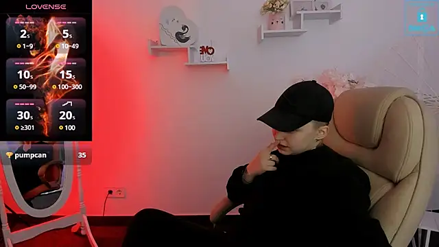 Dolly  Queen  online show from 02/07/25, 11:55