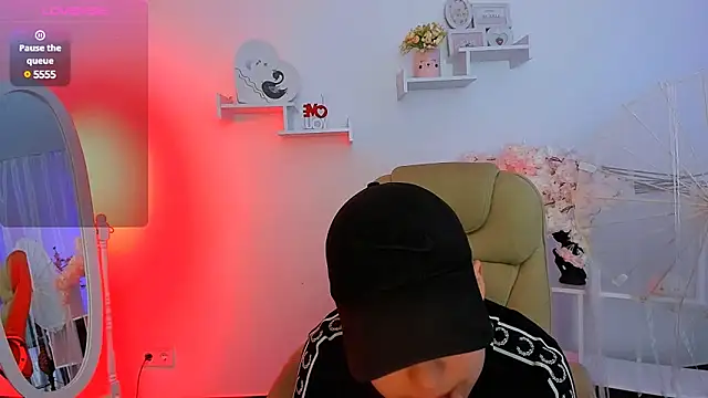 Dolly  Queen  online show from 02/11/25, 09:25