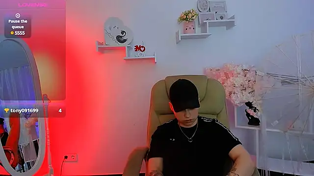 Dolly  Queen  online show from 02/12/25, 12:27