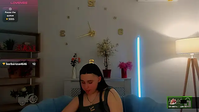 Dolly  Queen  online show from 02/22/25, 01:00