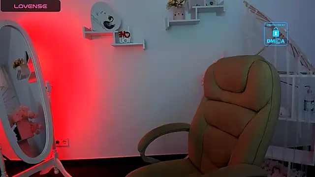 Dolly  Queen  online show from 02/25/25, 09:02