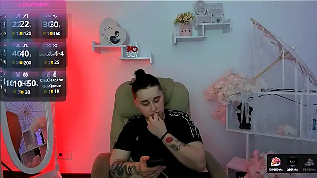 Dolly  Queen  online show from 03/04/25, 12:29