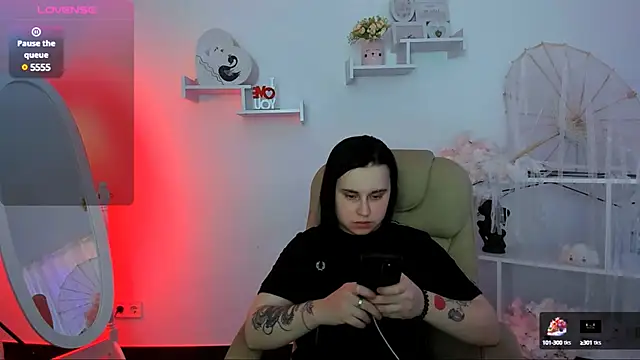 Dolly  Queen  online show from 03/07/25, 08:22