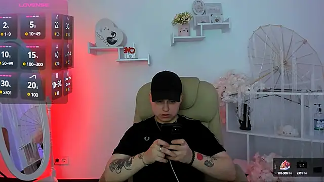 Dolly  Queen  online show from 03/08/25, 09:51