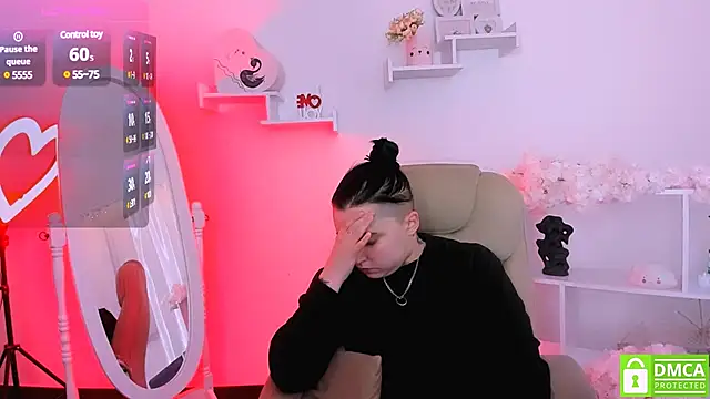 Dolly  Queen  online show from 03/16/25, 12:12