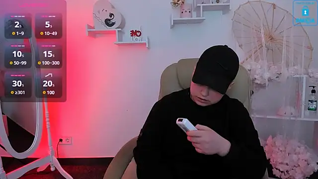 Dolly  Queen  online show from 03/19/25, 06:12