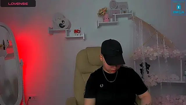 Dolly  Queen  online show from 03/21/25, 09:56