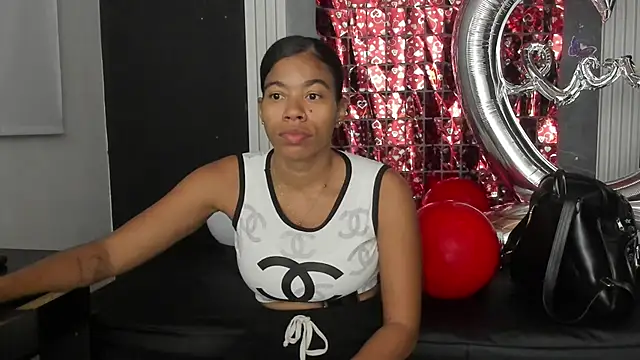 Snapshot of YummyDuooo chatting on 02/14/26, 11:07 YummyDuooo online show from 02/14/26, 11:07