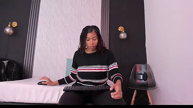 Snapshot of YummyDuooo chatting on 02/21/26, 10:49 YummyDuooo online show from 02/21/26, 10:49