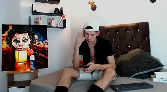 flowers18 online show from 01/11/25, 09:25