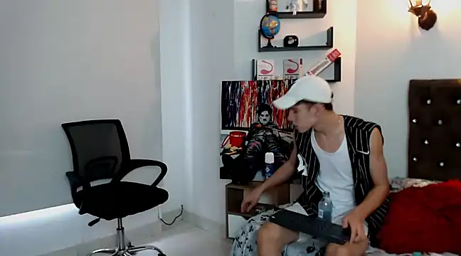 flowers18 online show from 03/11/25, 09:15