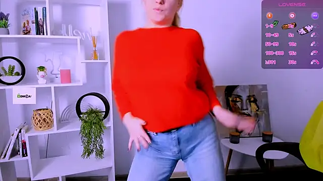 Snapshot of daisy_candy chatting on 11/17/25, 07:41 daisy candy online show from 11/17/25, 07:41