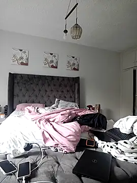 Drippincaty online show from 11/11/25, 09:09