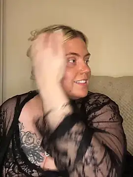 Blondiee3088 online show from 01/20/25, 11:54